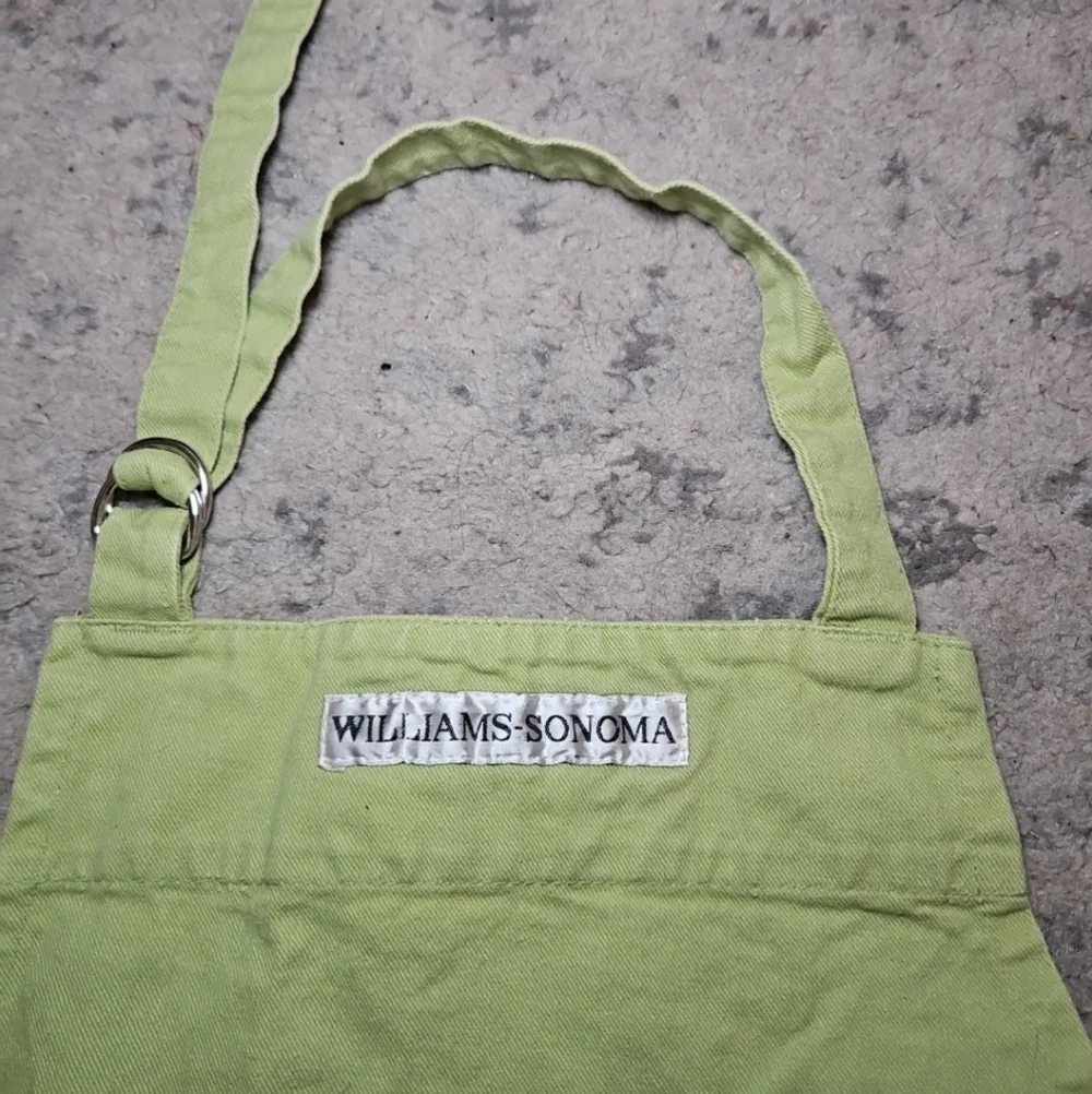 Williams Sonoma Adult & Kid Matching Green Apron Cooking Craft Garden Set